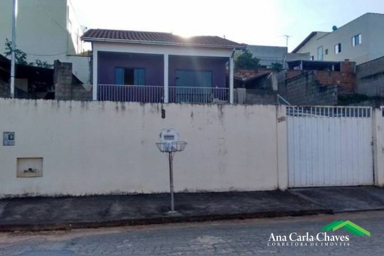 VENDE-SE CASA NO BAIRRO COLINA VERDE OU TROCA POR APARTAMENTO OU CASA DE MENOR VALOR !!!