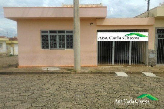 VENDE-SE CASA COM EXCELENTE LOCALIZAÇÃO – BAIRRO NOVA POUSO ALEGRE