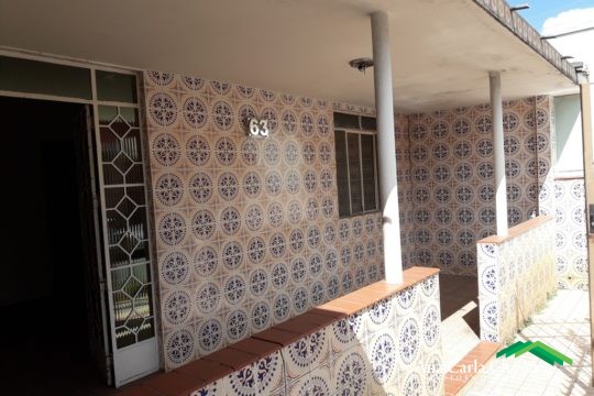 VENDE-SE CASA NO BAIRRO JARDIM SATÉLITE