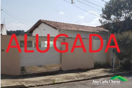 ALUGA-SE CASA NO BAIRRO COLINAS DE SANTA BÁRBARA COM EXCELENTE LOCALIZAÇÃO