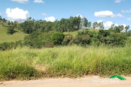 VENDE-SE LOTE NO BAIRRO PITANGUEIRAS