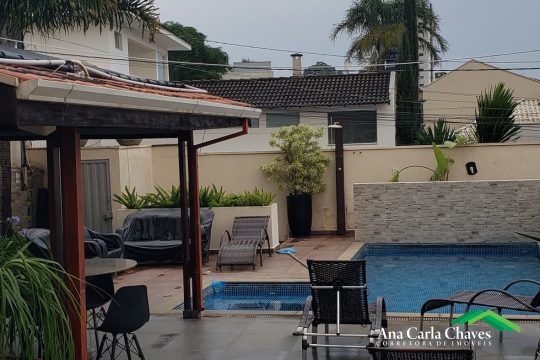 VENDE-SE EXCELENTE IMÓVEL NO BAIRRO POUSADA DOS CAMPOS